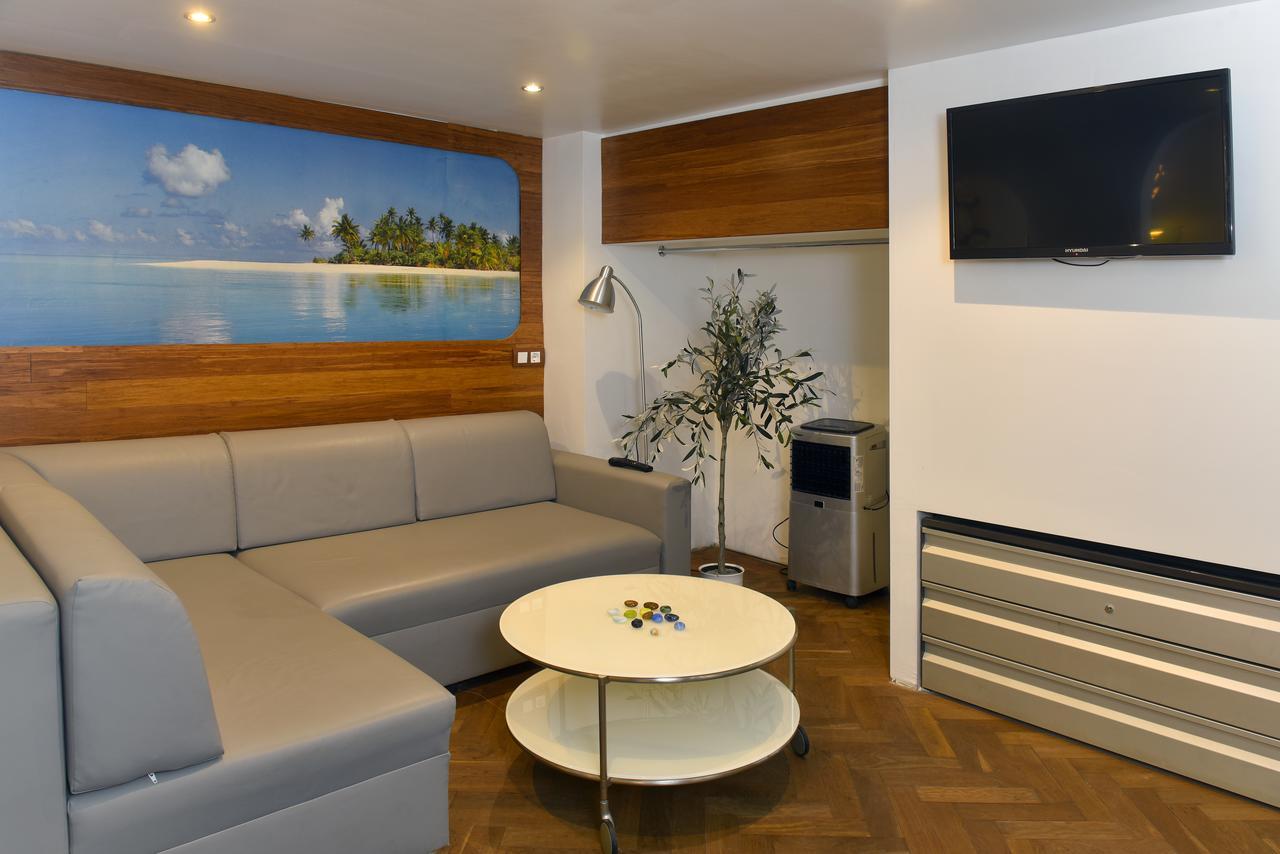 Walk Inn Vaci 42 Budapest Bagian luar foto